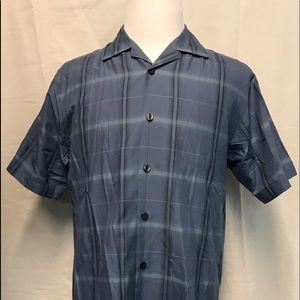Tommy Bahama blue plaid shirt sleeve shirt